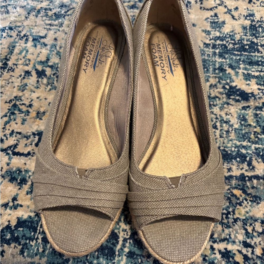 Life Stride Tan Espadrille Peep-Toe Shoes